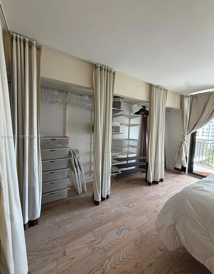 Brickell Key Ii Condo — Photo 4