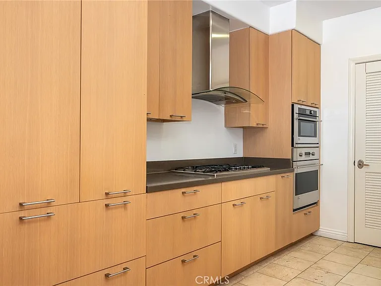 268 Caruso Ave — Photo 16