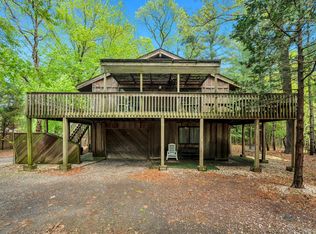 179 Gnarled Hollow Road, East Setauket, NY 11733