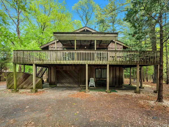 179 Gnarled Hollow Road, East Setauket, NY 11733