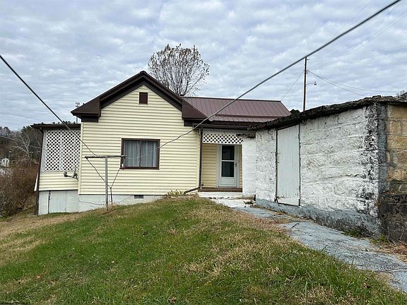3rd image of 3203 Willey Ave