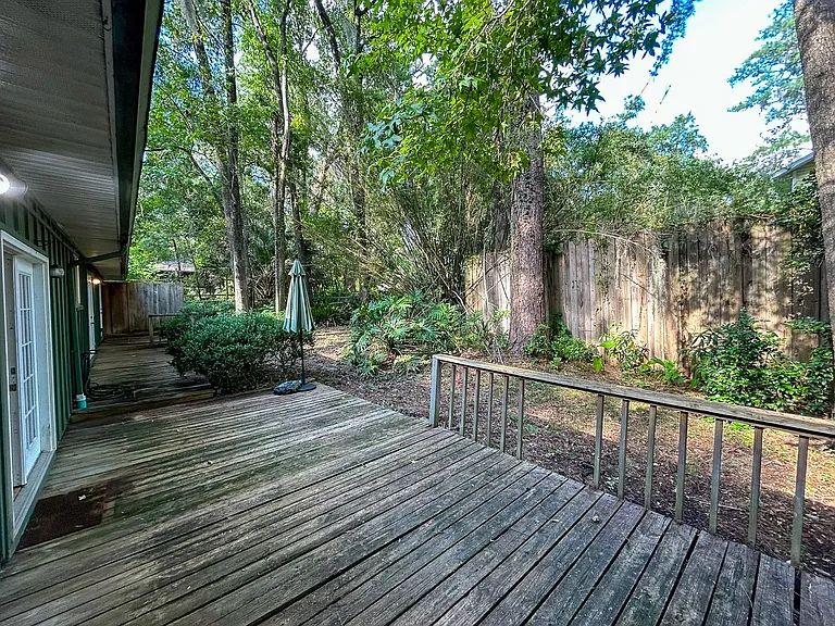 315 NW 28th St — Photo 35