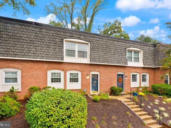 8210 Tory Rd #139, Springfield, VA 22152