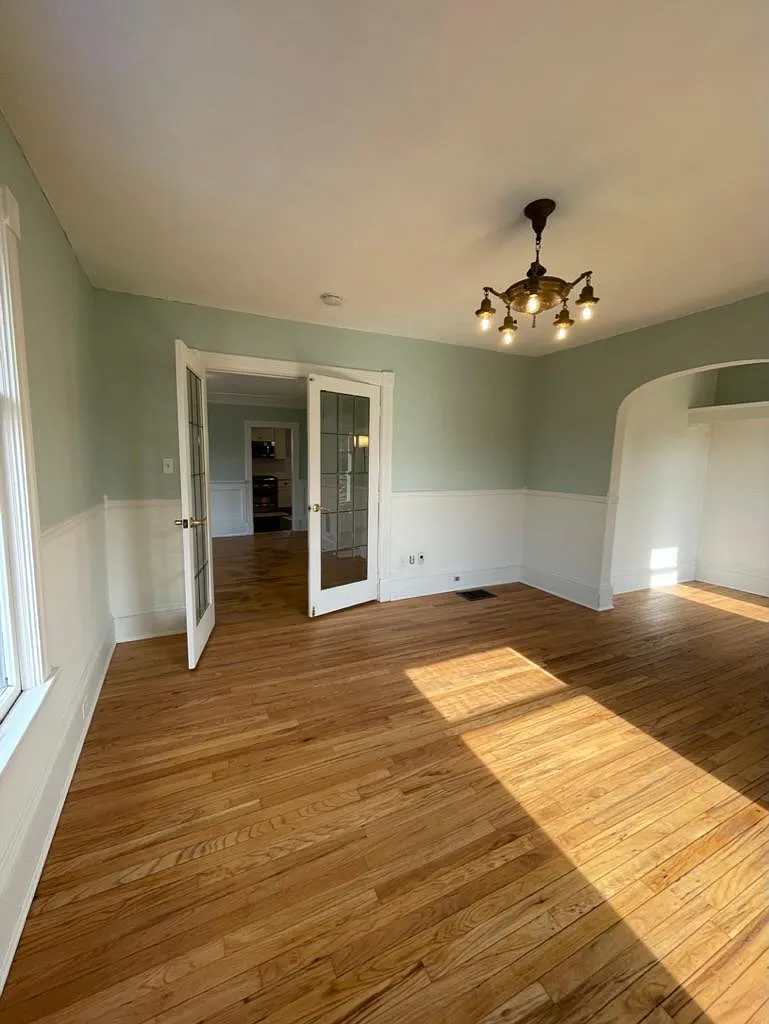 547 Lyon St NE — Photo 4