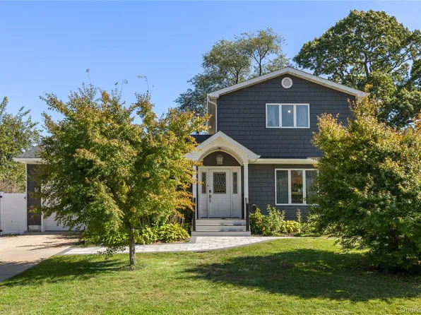 1023 Carll Drive, Bay Shore, NY 11706