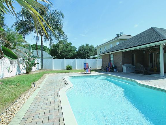 3rd image of 12614 Arrowleaf Ln