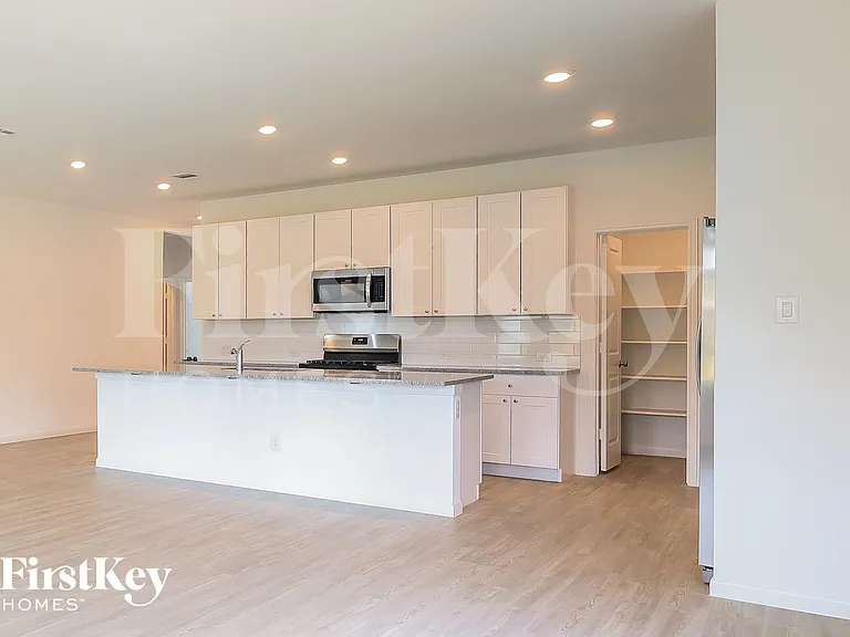 6728 Beehive Dr — Photo 6