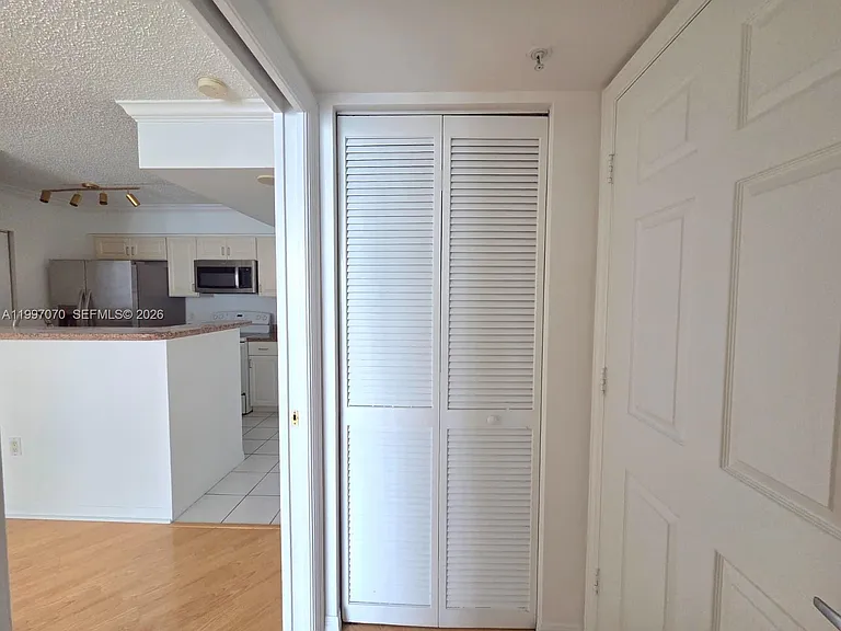 1155 Brickell Bay Dr #2006 — Photo 9