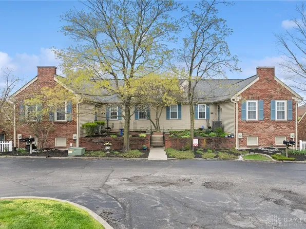 11 Friars Green Ct, Fairfield, OH 45014