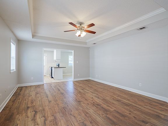 4th image of 3077 Schroer Dr