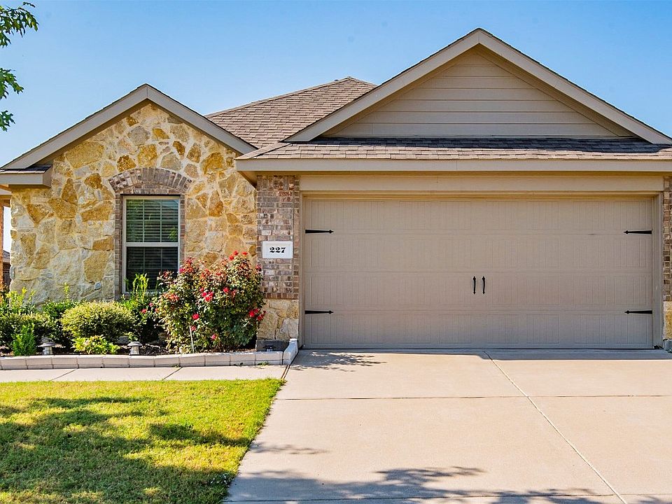 227 Thoroughbred St, Waxahachie, TX 75165 | Zillow