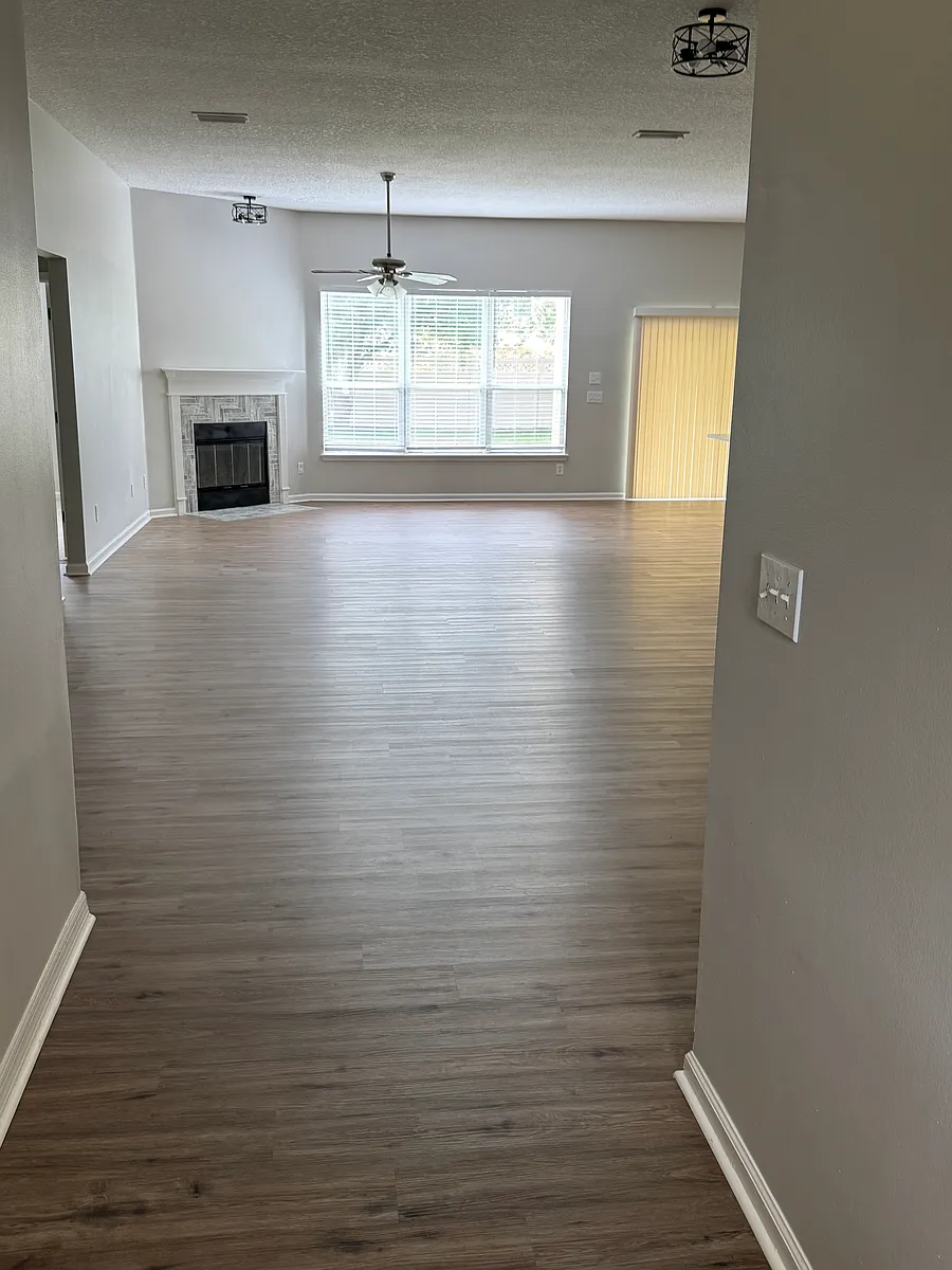 Building Photo - 2516 Otter Totem Ct