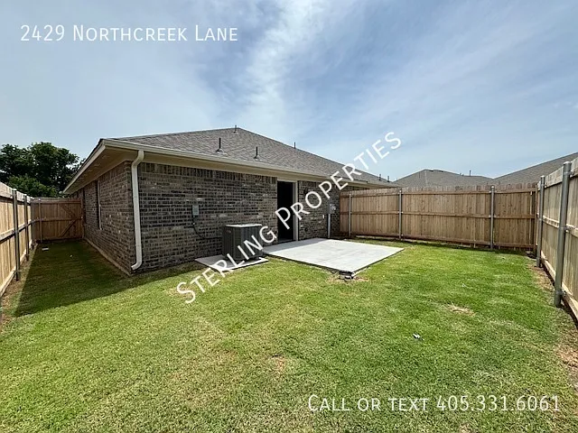 2429 Northcreek Ln — Photo 27