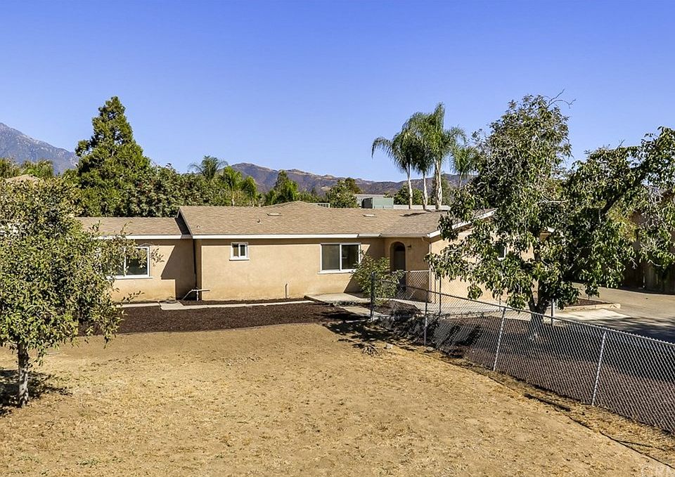 10917 Bryant St, Yucaipa, CA 92399 Zillow