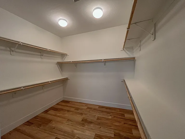 5620 Akula Bay St — Photo 34