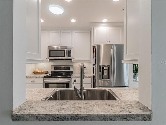 5th image of 1805 Foxhunt Dr Unit B