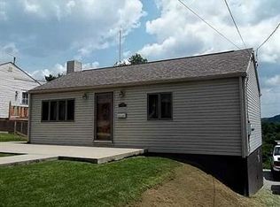 418 Oakhurst Ave, North Versailles, PA