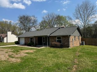 9748 Wallwood Dr SE, Huntsville, AL 35803