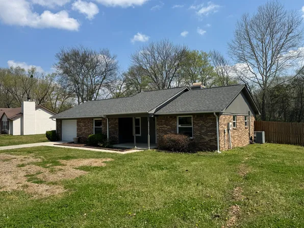 9748 Wallwood Dr SE, Huntsville, AL 35803