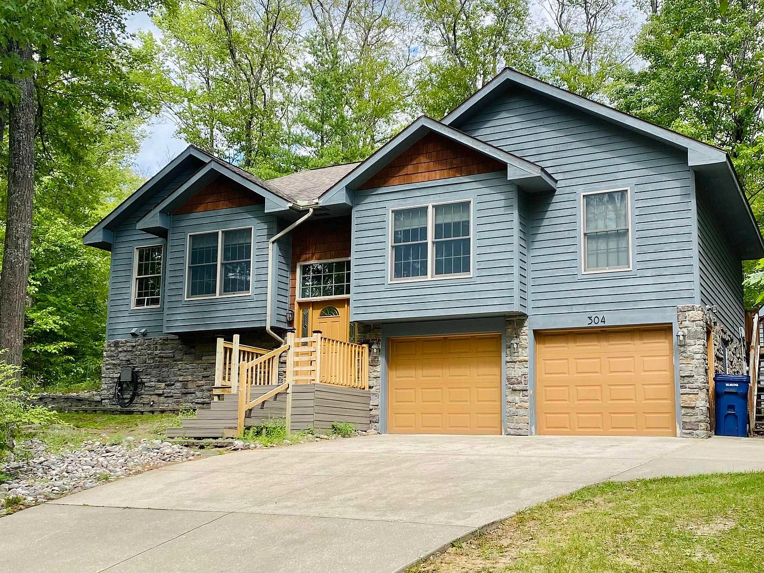 304 Michaywe Dr, Gaylord, MI 49735 Zillow
