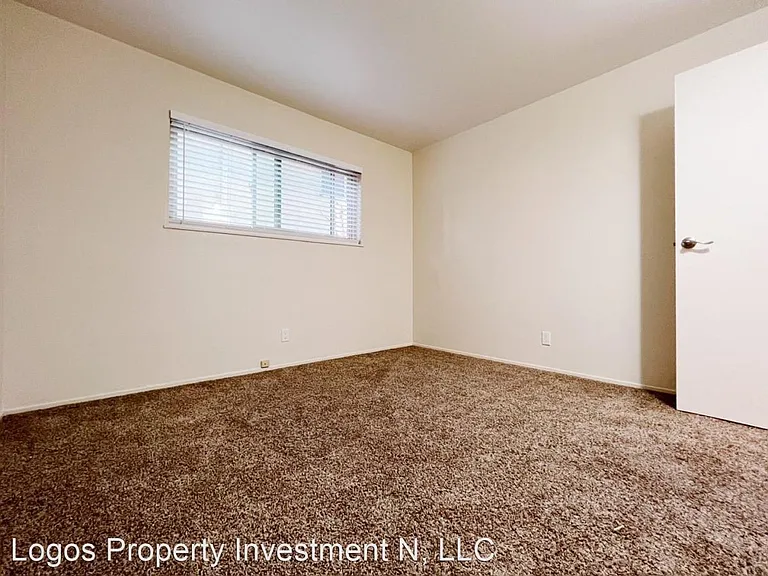 Vernon Apartments — Photo 7