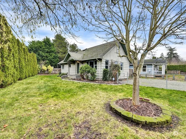 1706 E Pioneer Way, Puyallup, WA 98372