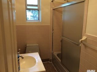 3911 208th St, Bayside, NY 11361