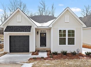 510 Mill St, Lowell, NC 28098