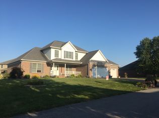 914 Mohawk Dr, Fort Branch, IN 47648