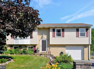 1965 Quigley Dr, Chambersburg, PA 17202