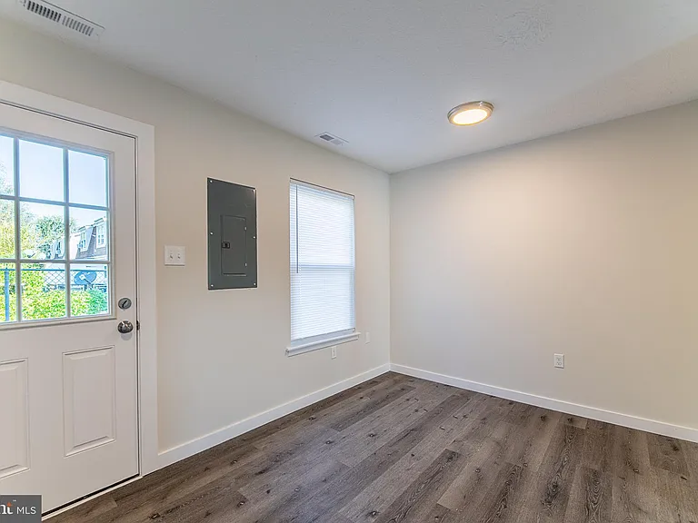 525 Gray Ave #2 — Photo 14