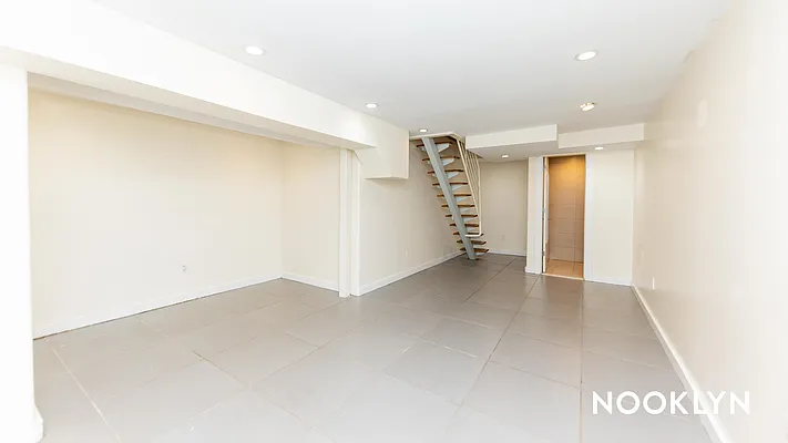Rented by Nooklyn NYC LLC | media 48