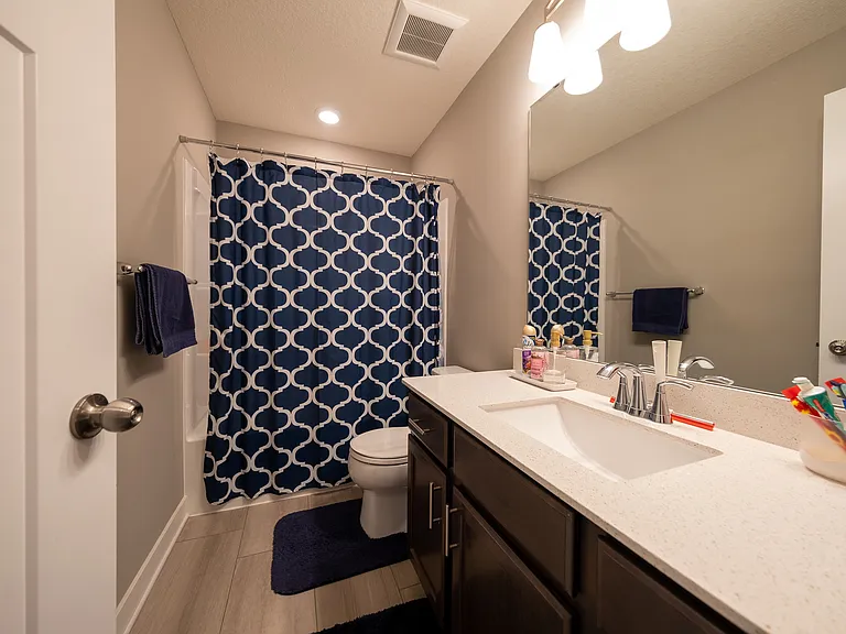 Full Bathroom Upstairs