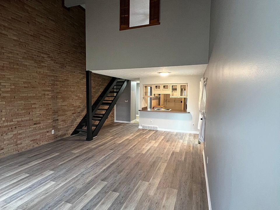 1st image of 6393 Chippenhook Ct