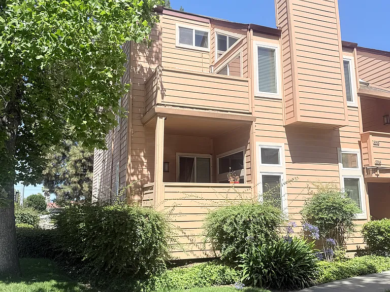 5398 Borneo Cir — Photo 24