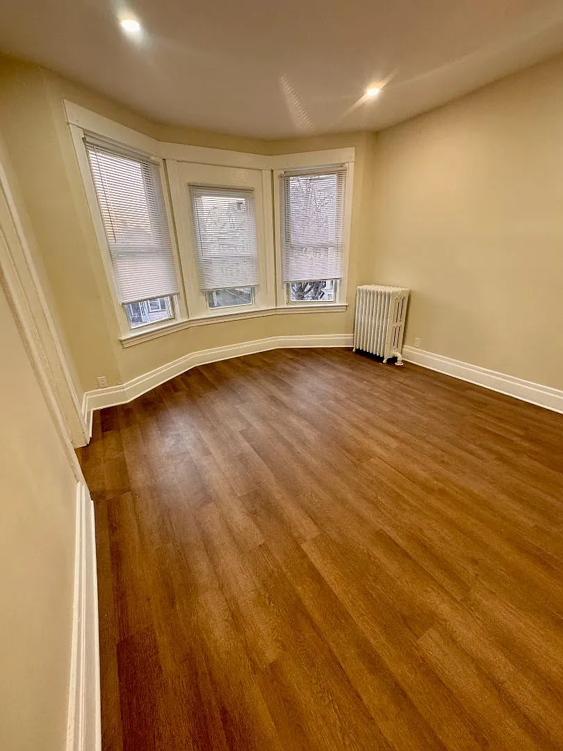 31 Bertha St - 1 — Photo 3