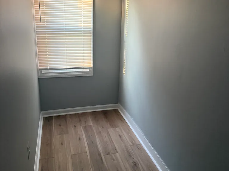 439 Jackson St — Photo 1