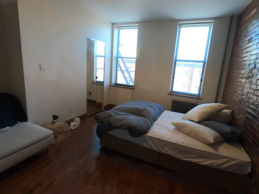 Rented by City Barn Realty Inc | media 6