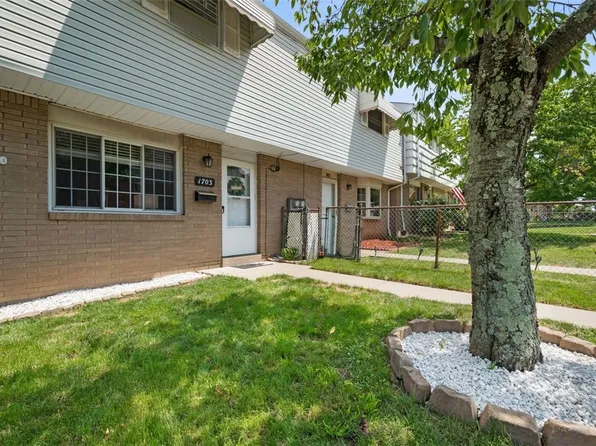 1703 Anna Ave, West Mifflin, PA 15122