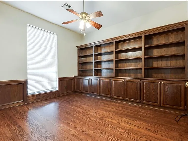 12700 Sutton Hill Rd — Photo 24