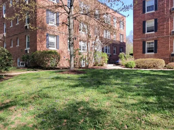 4491 Macarthur Blvd NW APT 303, Washington, DC 20007