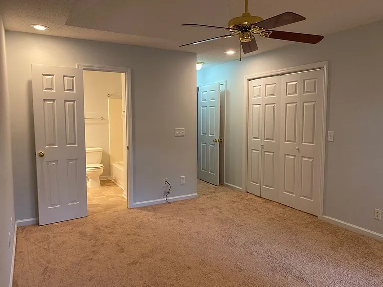 203 Bayside Dr — Photo 16