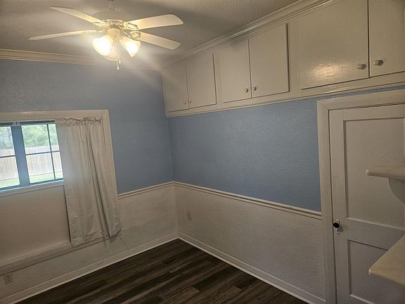 4th image of 9138 Chestnut St