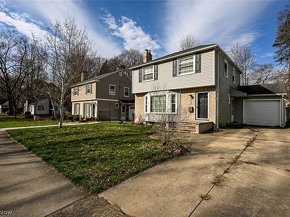 3rd image of 202 Westover Dr