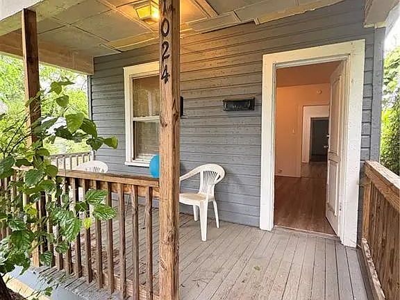 2nd image of 1024 W 13th St