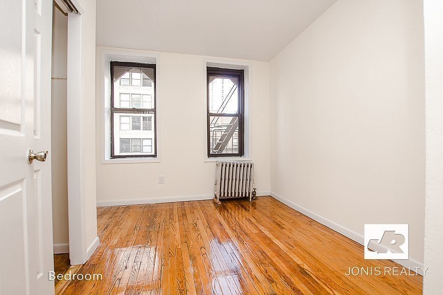 1st image of 318 E 34th St APT 5C