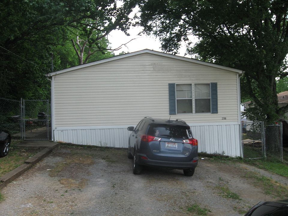 1st image of 2708 Bullock Ave