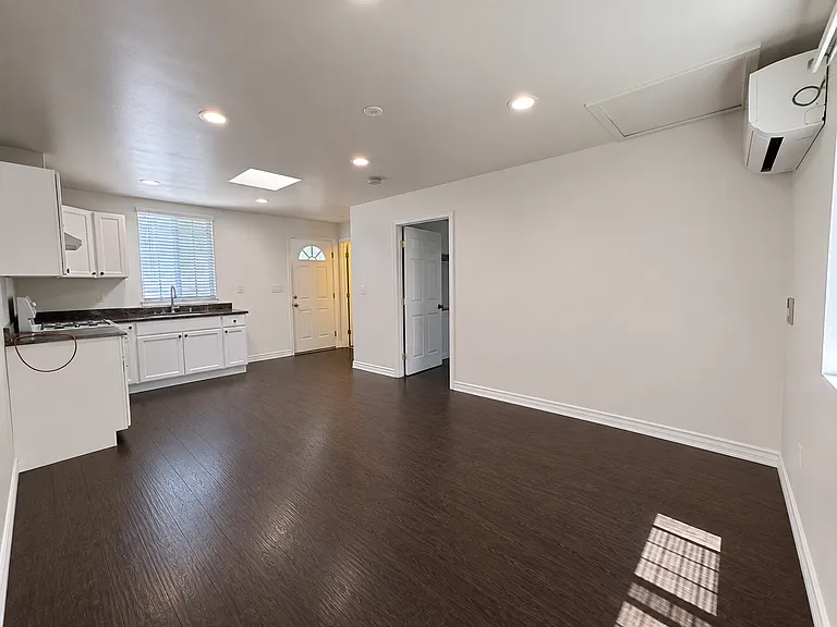 14174 Osborne St — Photo 3