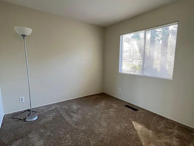 117 Mount Etna Dr — Photo 17