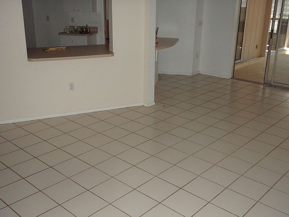 5th image of 2049 Pinehurst St